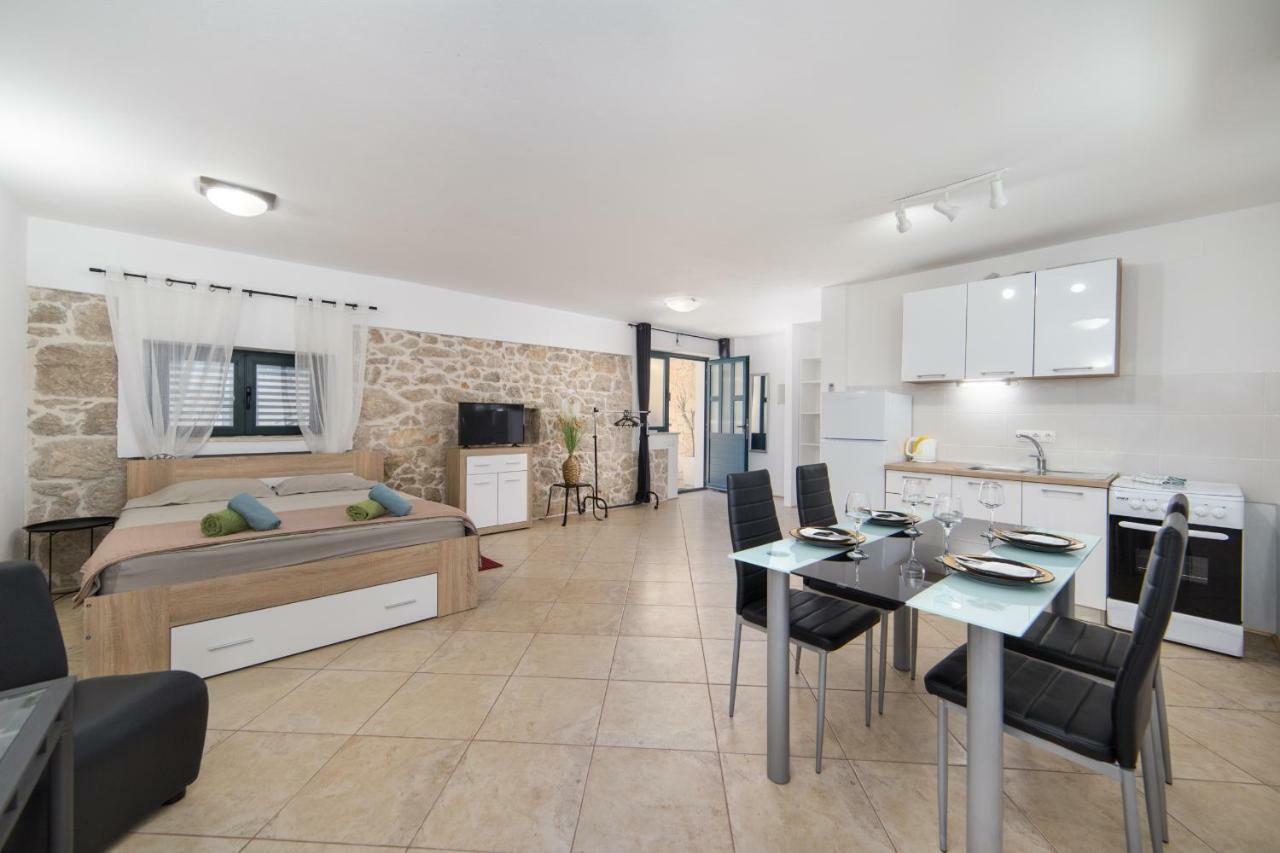 Ana Apartments Blace Εξωτερικό φωτογραφία