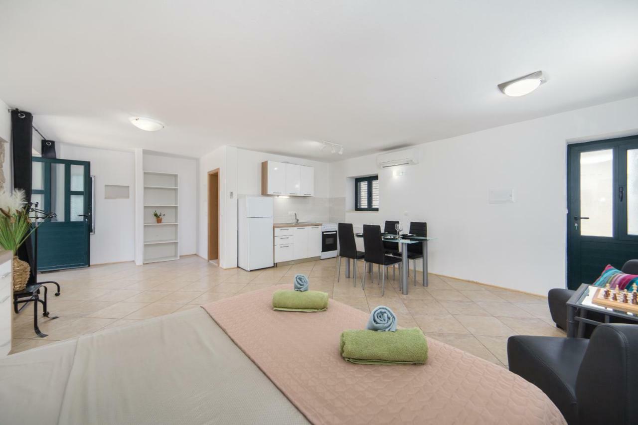 Ana Apartments Blace Εξωτερικό φωτογραφία